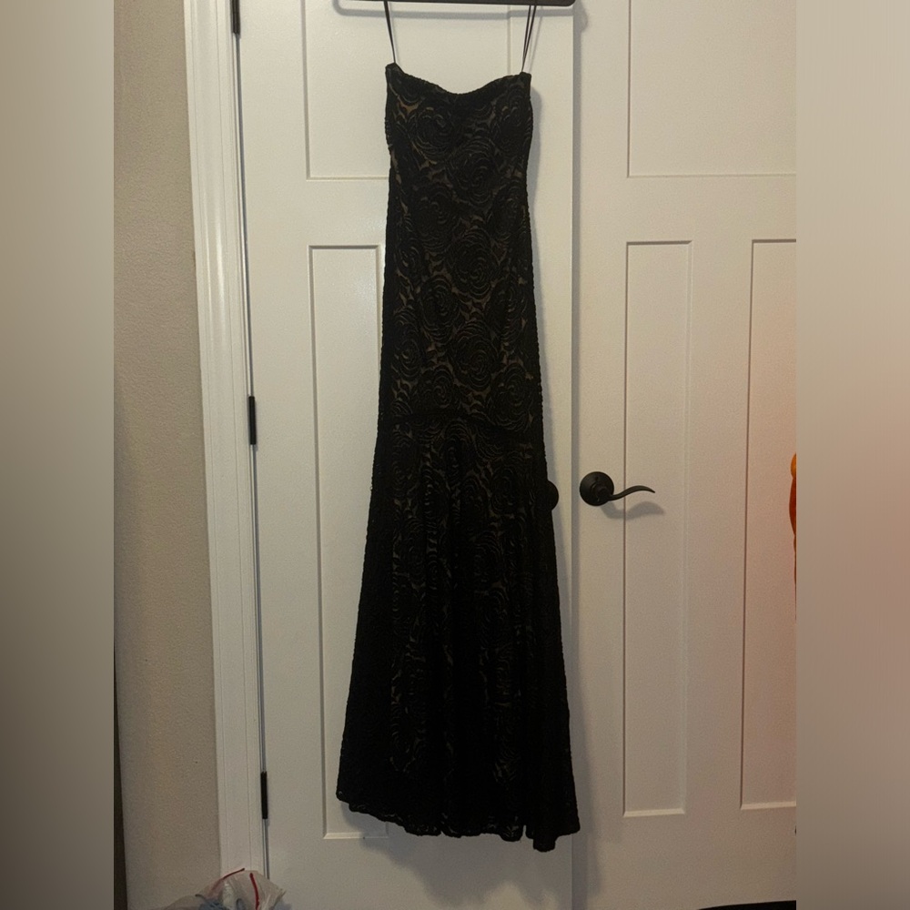 Cashé Black dress with tan floral underneath!